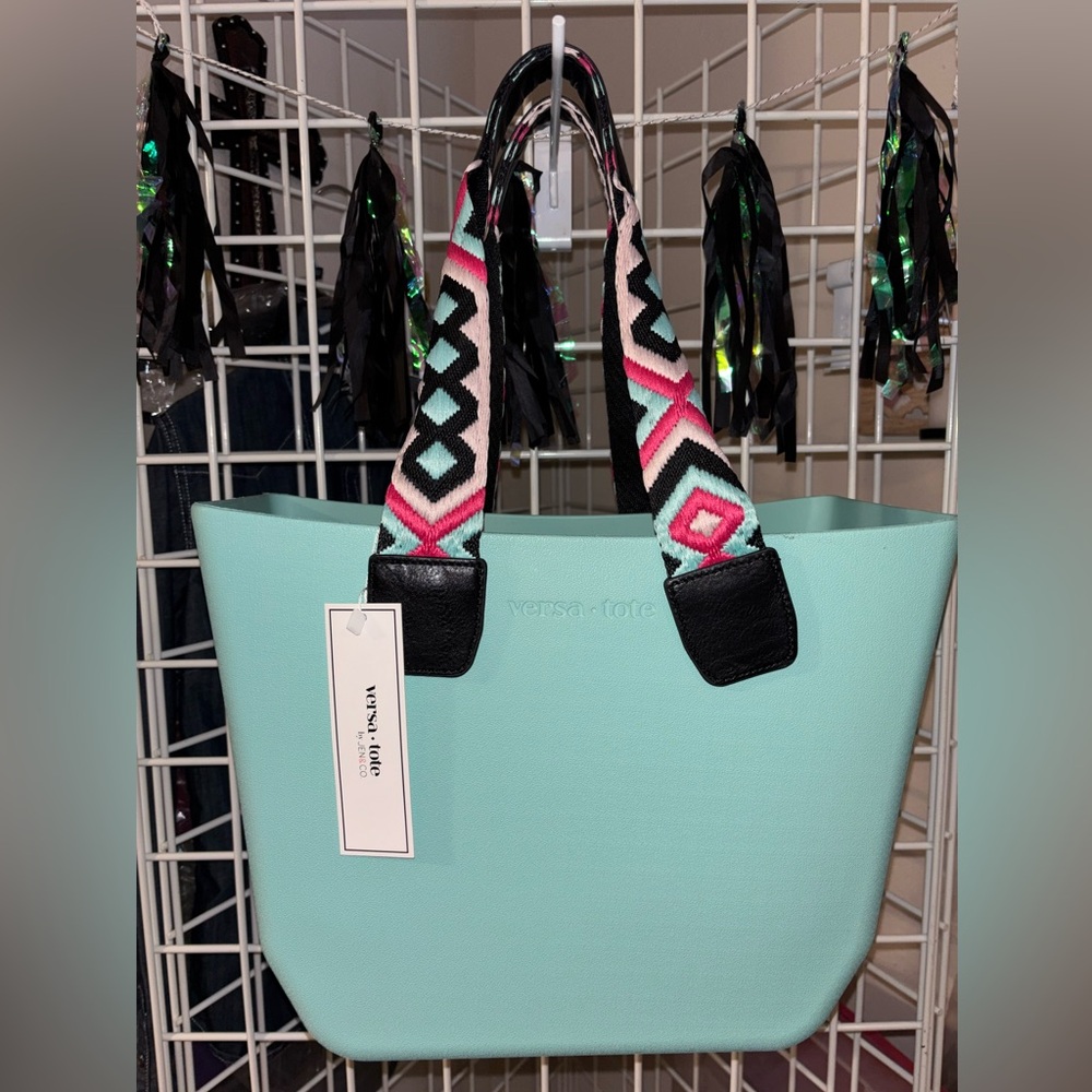 Versa Tote Vira Tote in Mint with Pink & Black Patterned Guitar Straps
